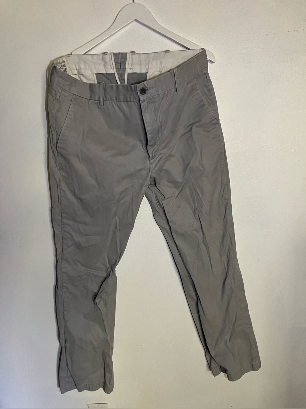 Men's Levi's Grey Khaki Pants, Size 38, Pre-Owned and in Quality Condition